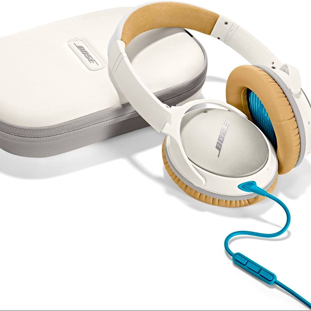 Bose Quiet Comfort 25 Noise Cancelling Around Ear Headphones with microphone